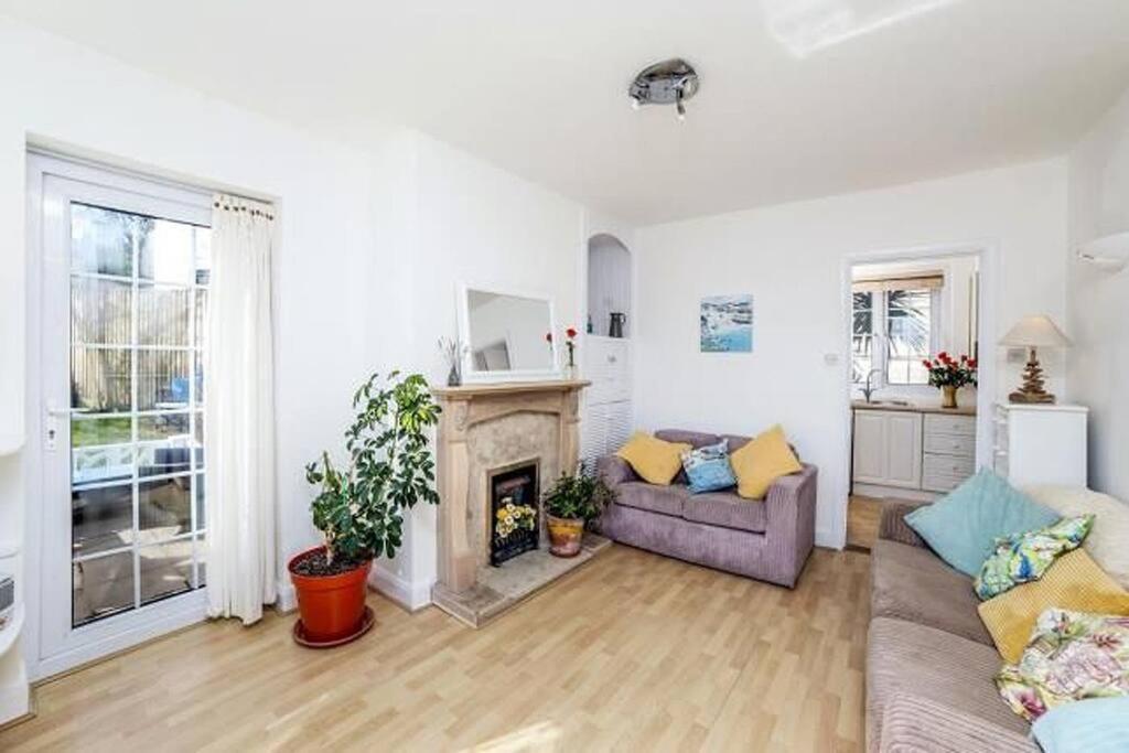 Sunrise! ~ 2 Bedrooms, Garden, Parking, Sea Views St Ives Eksteriør bilde