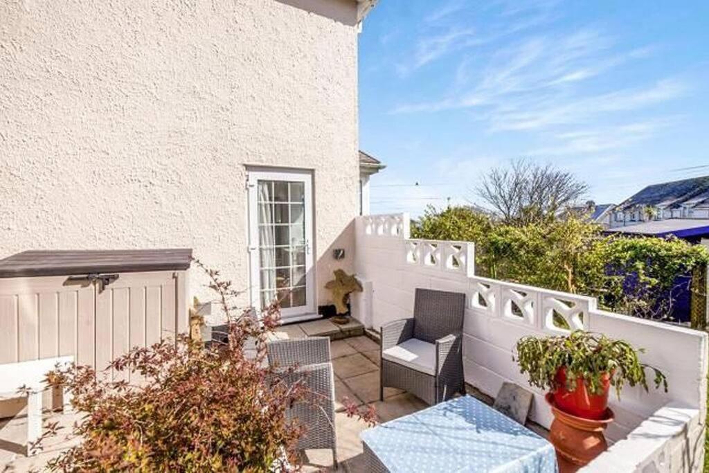 Sunrise! ~ 2 Bedrooms, Garden, Parking, Sea Views St Ives Eksteriør bilde