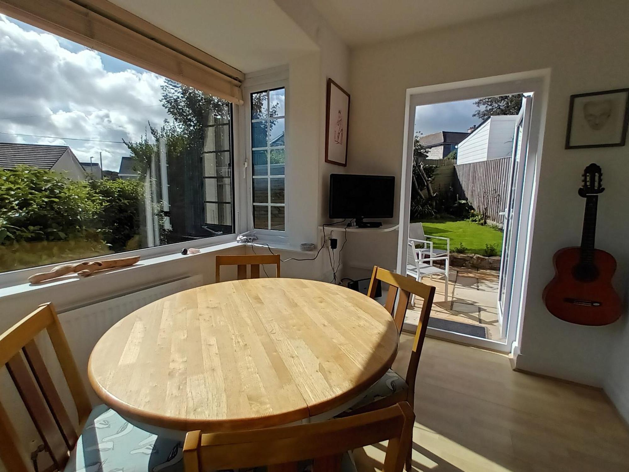 Sunrise! ~ 2 Bedrooms, Garden, Parking, Sea Views St Ives Eksteriør bilde
