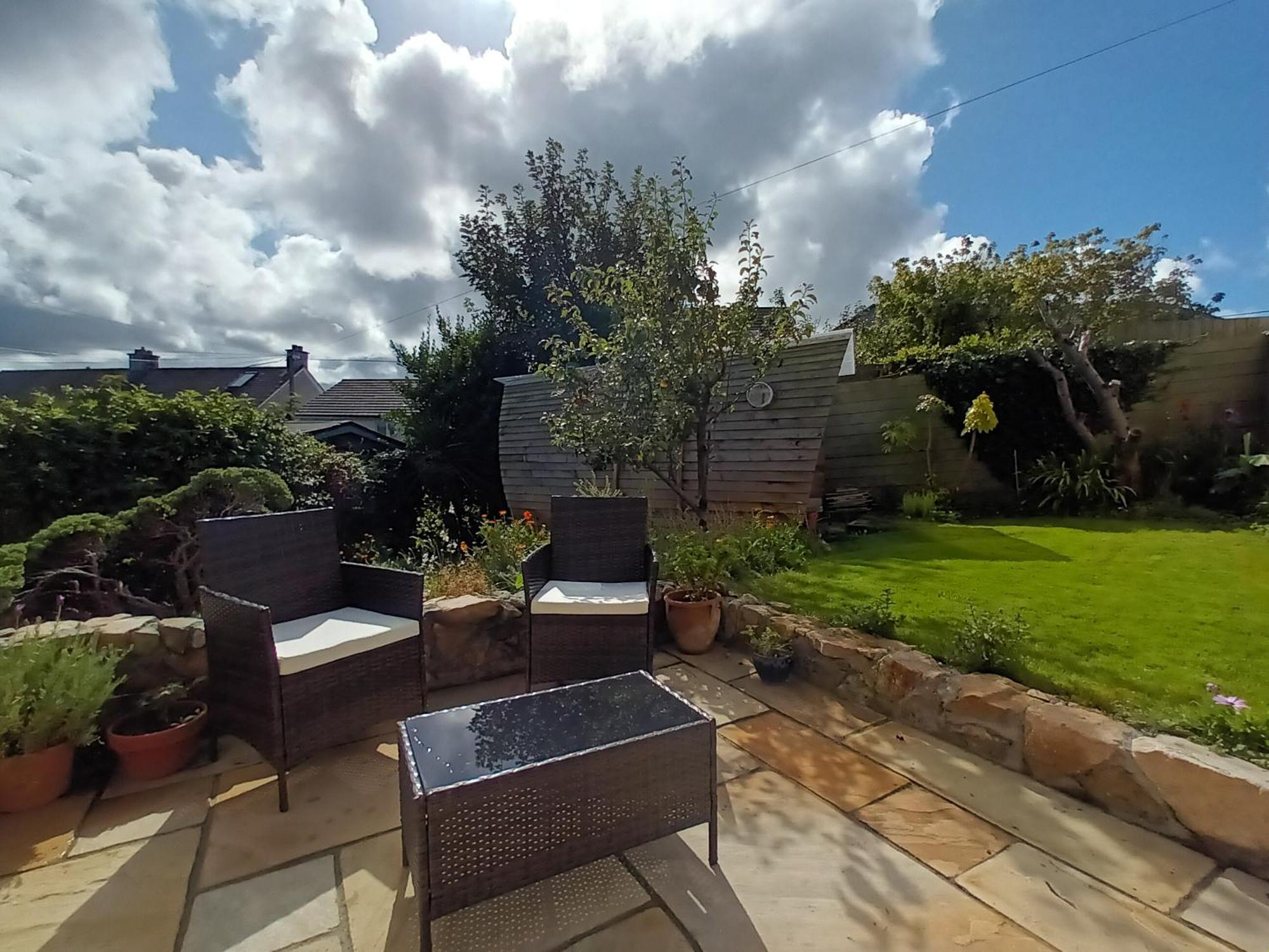 Sunrise! ~ 2 Bedrooms, Garden, Parking, Sea Views St Ives Eksteriør bilde